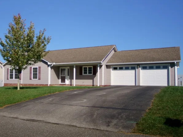175 Kays Dr, Christiansburg, VA 24073