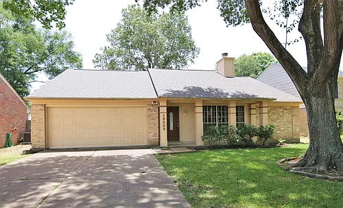 18203 Brooknoll Dr Photo 1
