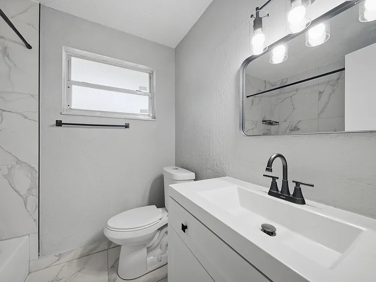 4681 SW 43rd Ter #2 — Photo 4