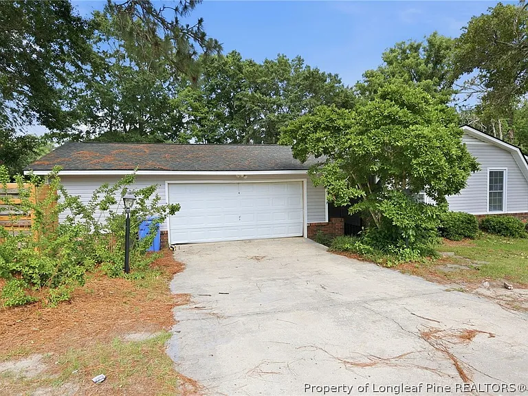 1902 Paisley Ave — Photo 1