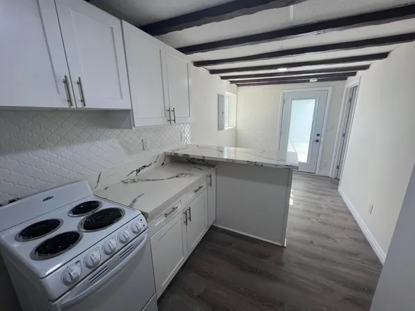 7820 Kenyon Ave, Los Angeles, CA 90045