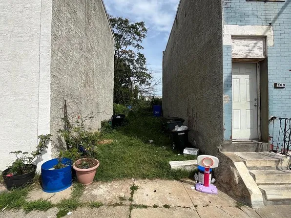 711 W Atlantic St, Philadelphia, PA 19140