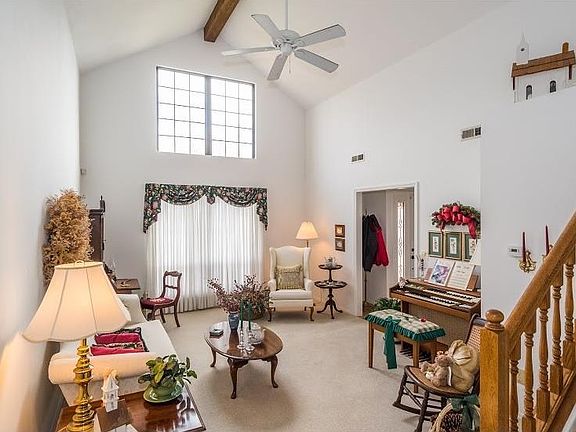 4th image of 8837 Deer Valley Dr