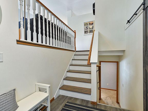 5th image of 1361 Creekside Cir