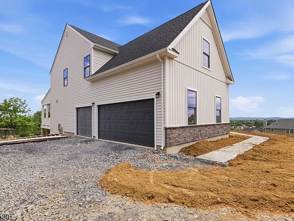 2nd image of 6 Spring Ct