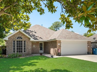104 E North St, Aubrey, TX, 76227