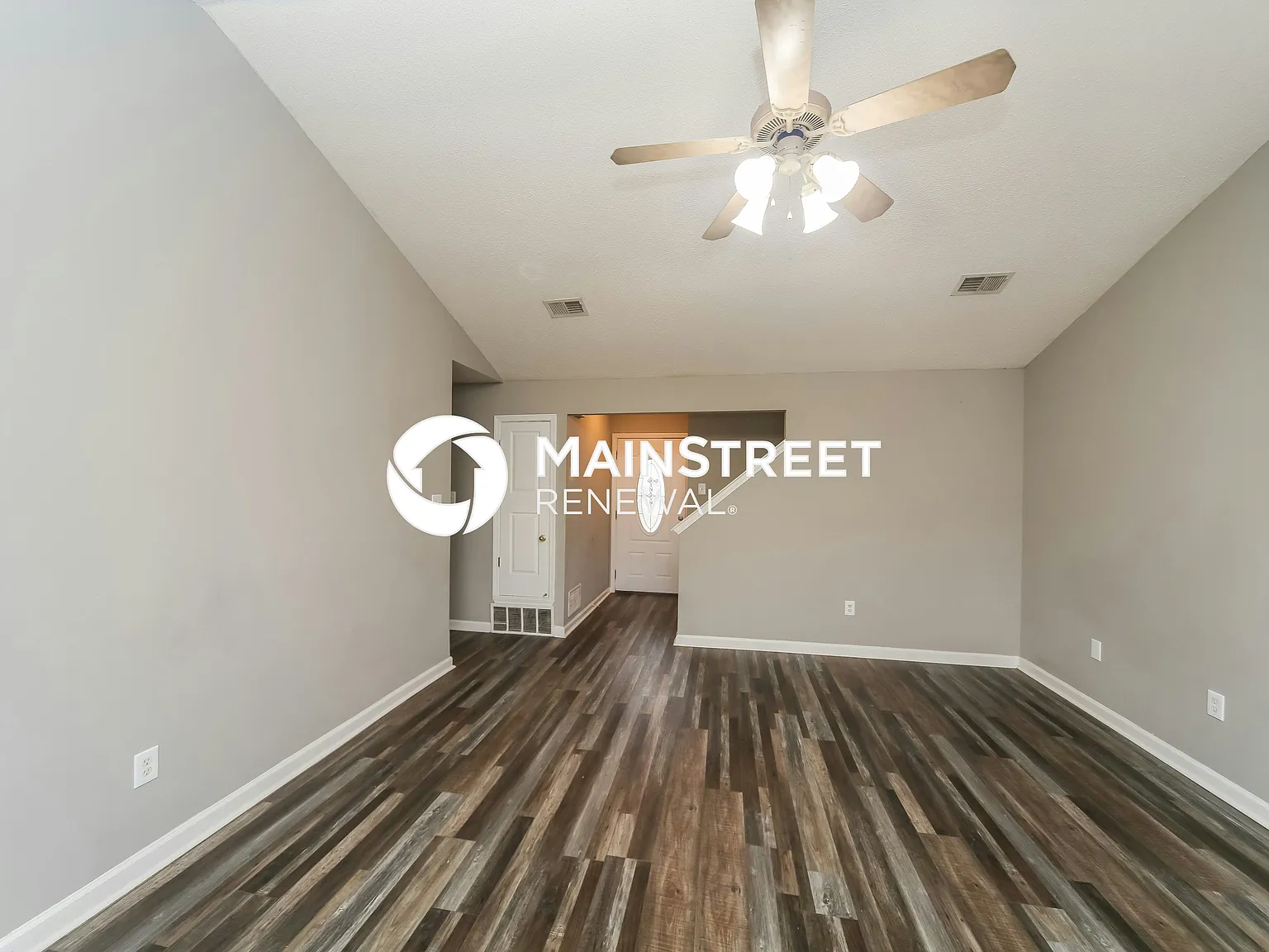 1828 Cresent Ln — Photo 3