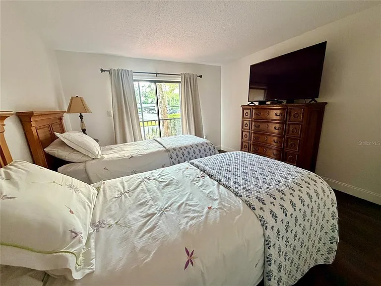 13602 S Village Dr #1106 — Photo 11