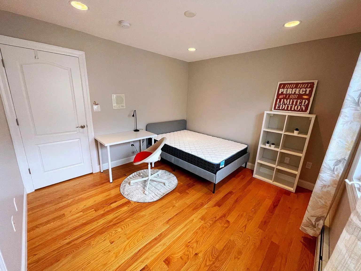 3 bed, 2046 sqft, $5,400 — Photo 4