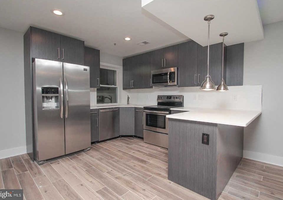 1st image of 2562 Frankford Ave Unit 3