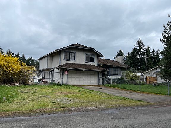 3rd image of 10616 210th Avenue Ct E