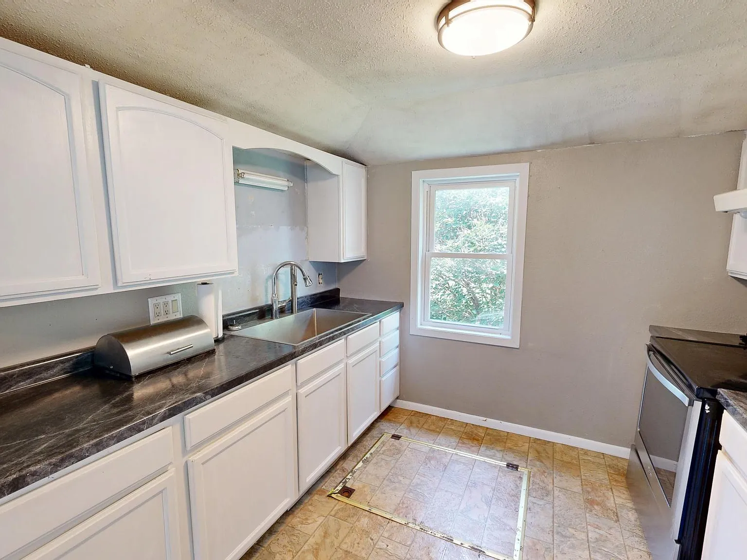 2 bed, 2.0 bath, 1400 sqft, $1,355 — Photo 3