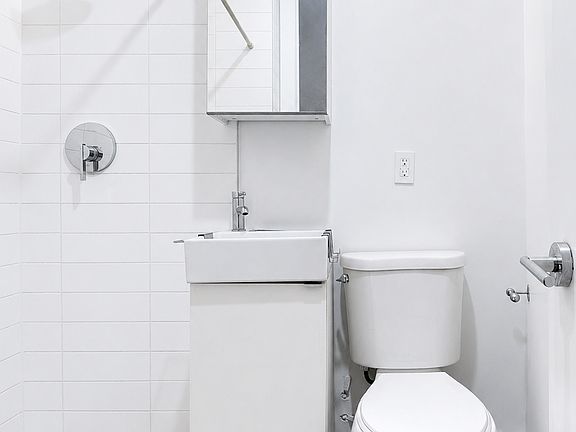 4th image of 473 Central Park W APT 2B