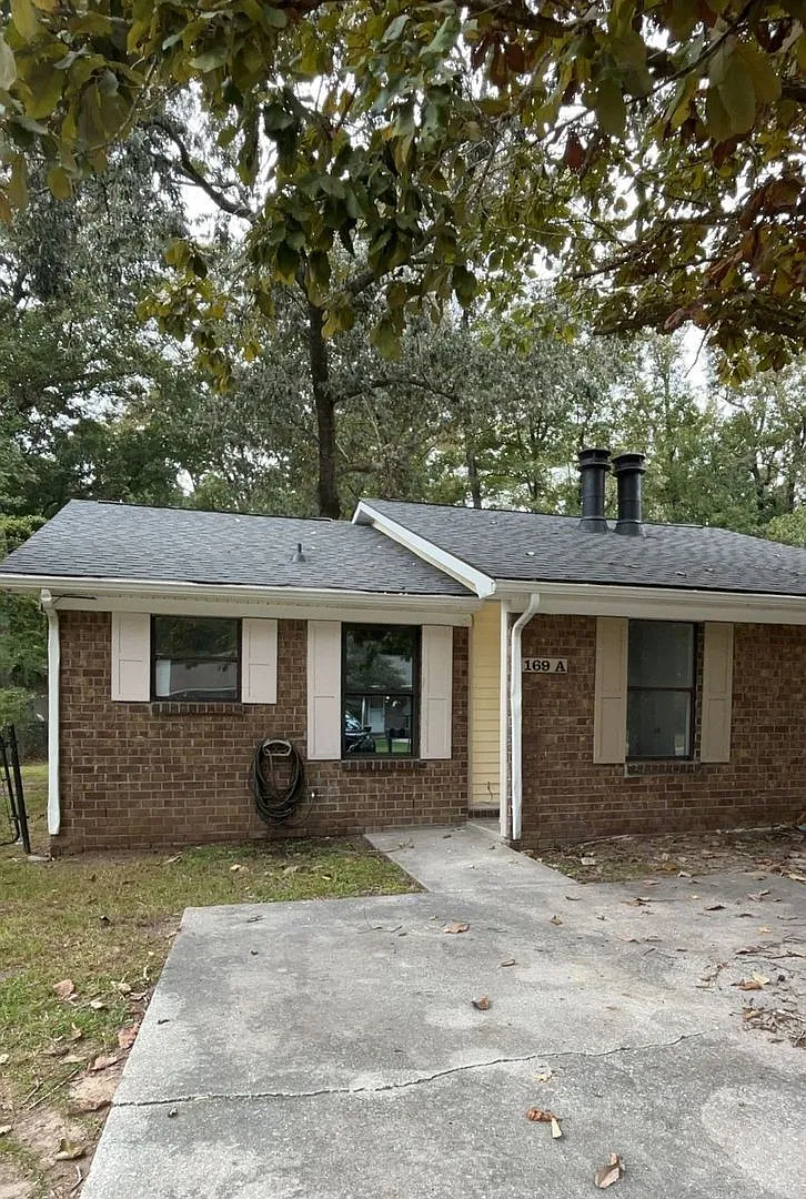 Recently Renovated 3-Bedroom, 2-Bath Duplex — Photo 1