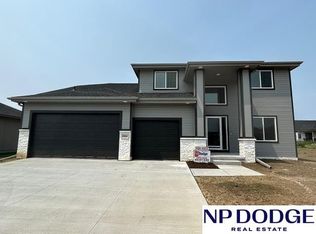 5504 N 208th Ave, Elkhorn, NE 68022