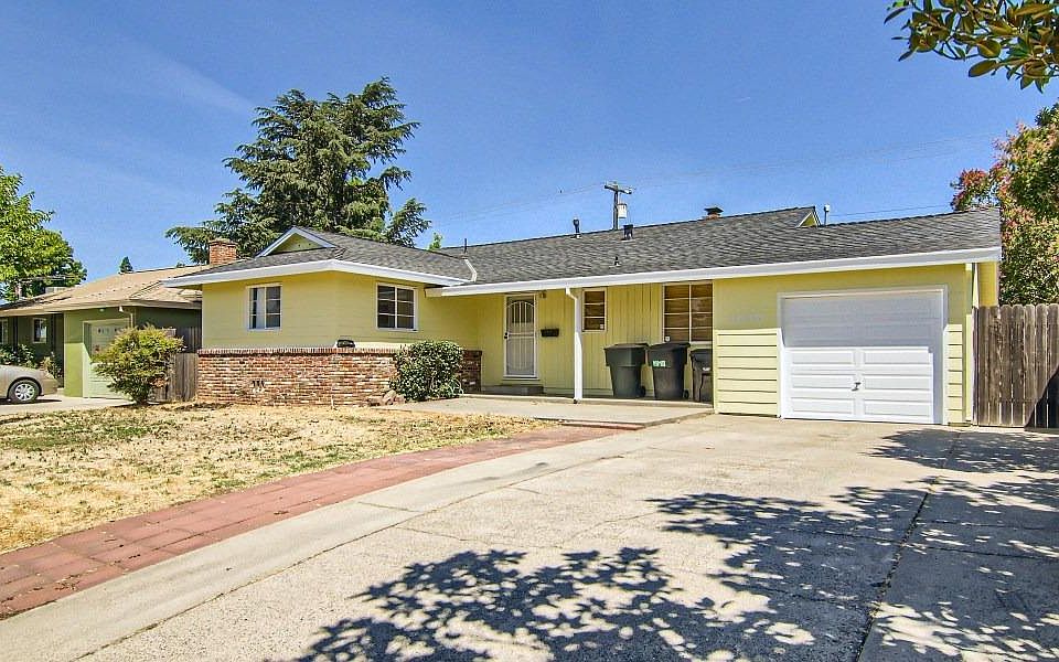 1st image of 3037 Maison Way