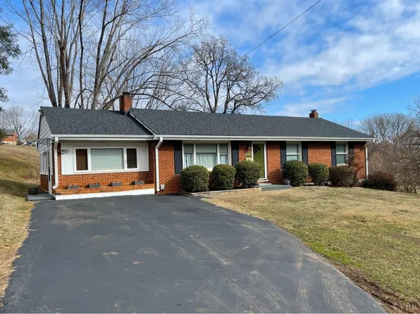 819 Pinecrest Ave, Bedford, VA 24523