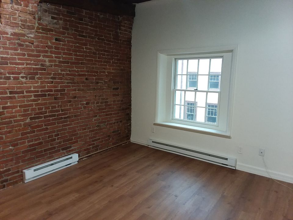 1st image of 42 Market St APT 2