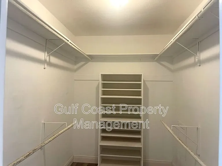 5677 Beneva Woods Cir — Photo 35