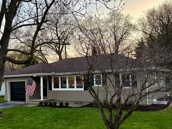 104 Mohawk Dr, Flora, IN 46929