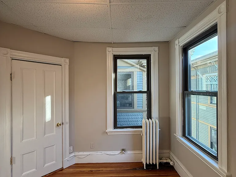38 Walnut St #4 — Photo 25