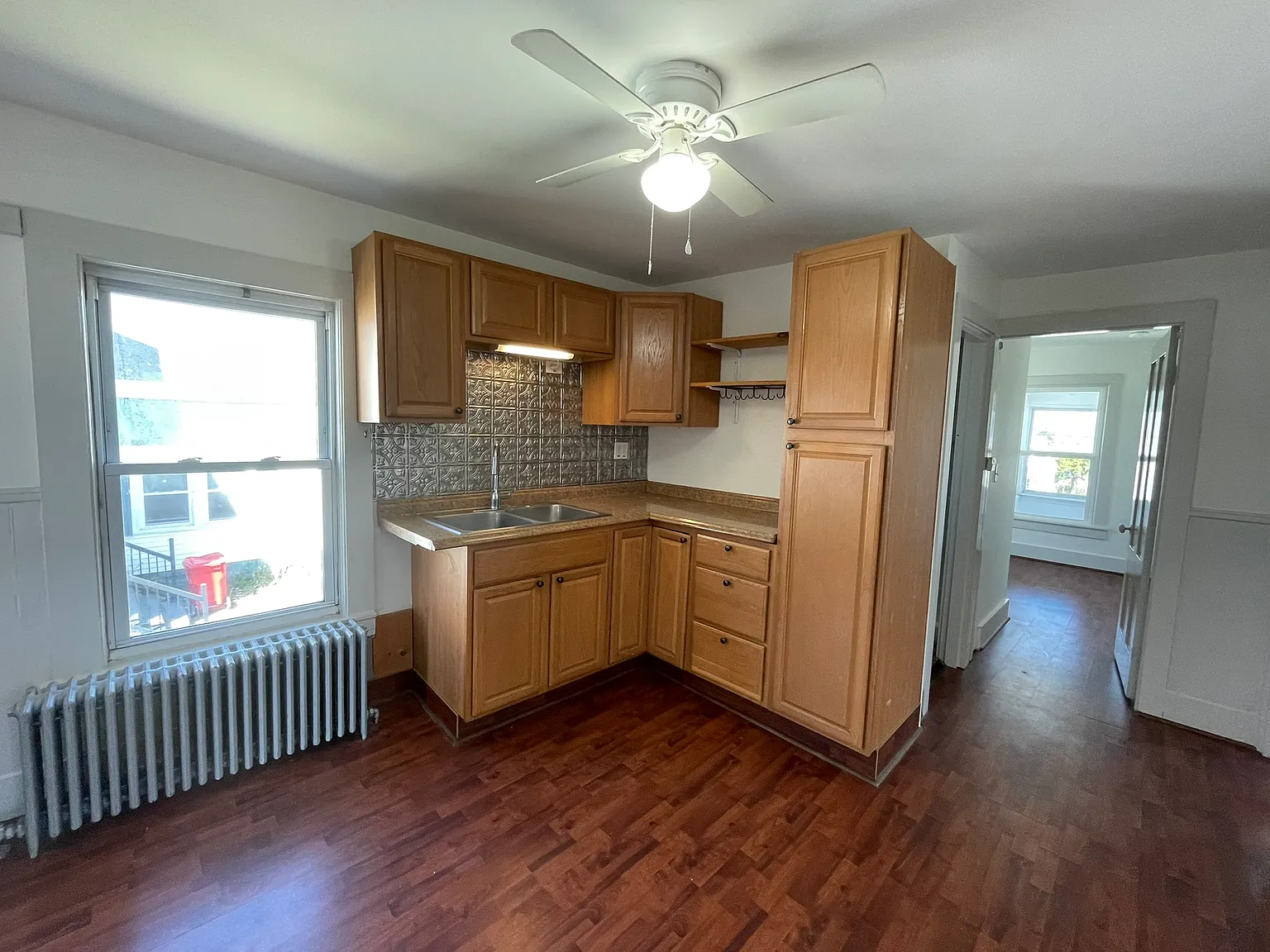 132 Weaver St — Photo 3