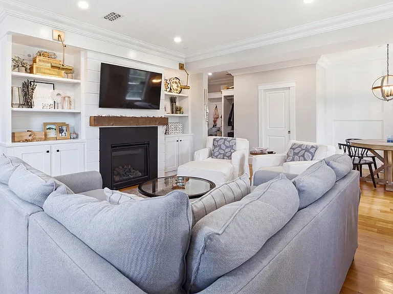 144 Highland Ave #4 — Photo 4