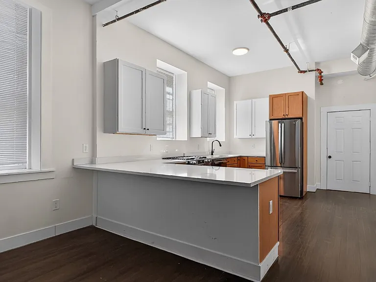 813 Chapel St — Photo 25