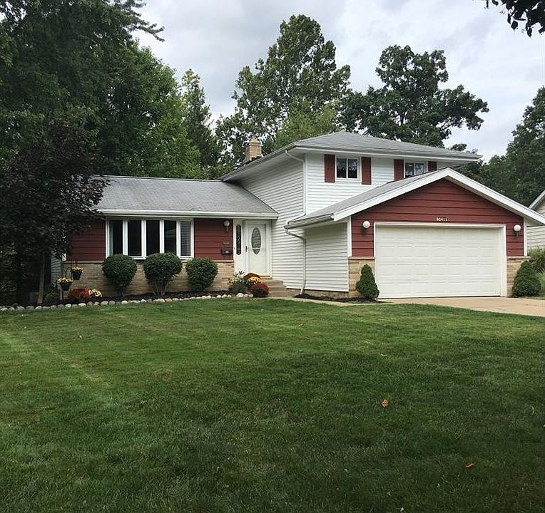 1st image of 32411 Arlesford Dr