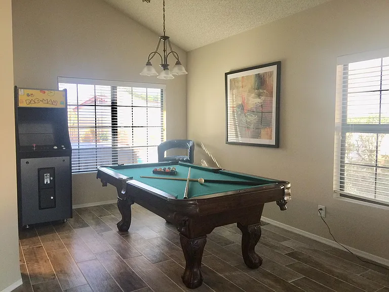 9011 E Sharon Dr — Photo 10