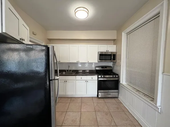 165 W 48th St, Bayonne, NJ