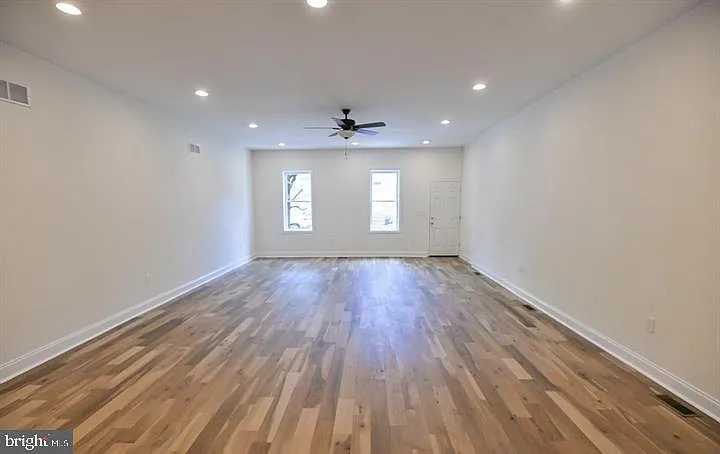 1227 Washington Blvd — Photo 4