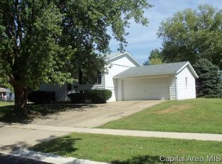 1836 Denton Dr, Springfield, IL 62702