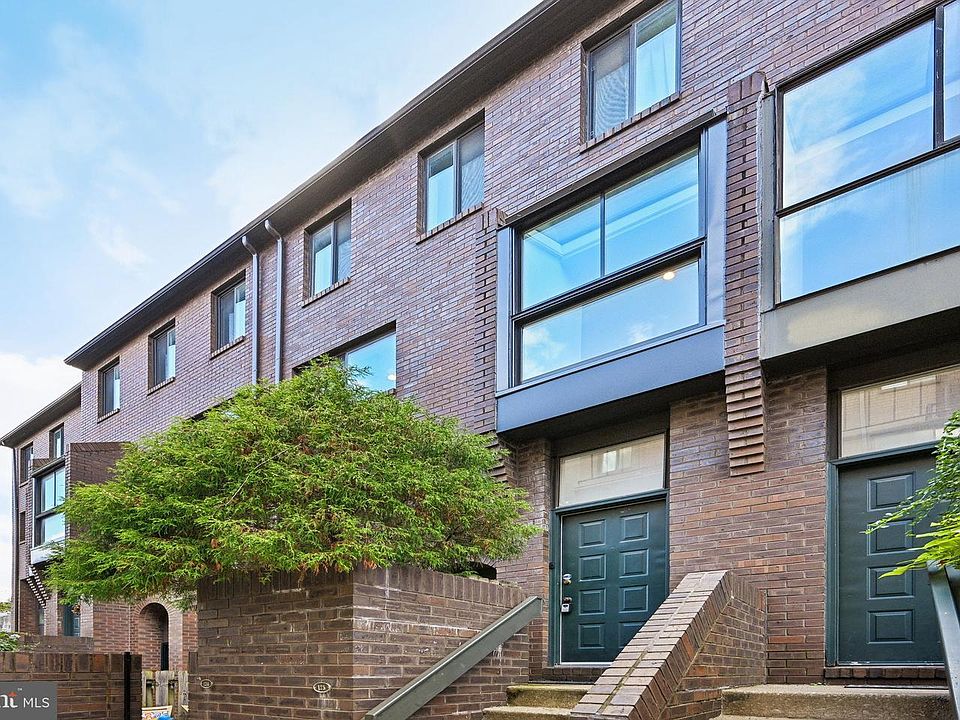 1st image of 100 N 22nd St APT 125