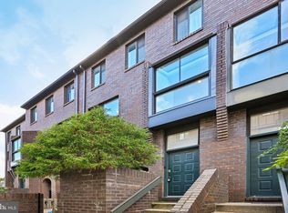 100 N 22nd St APT 125, Philadelphia, PA 19103