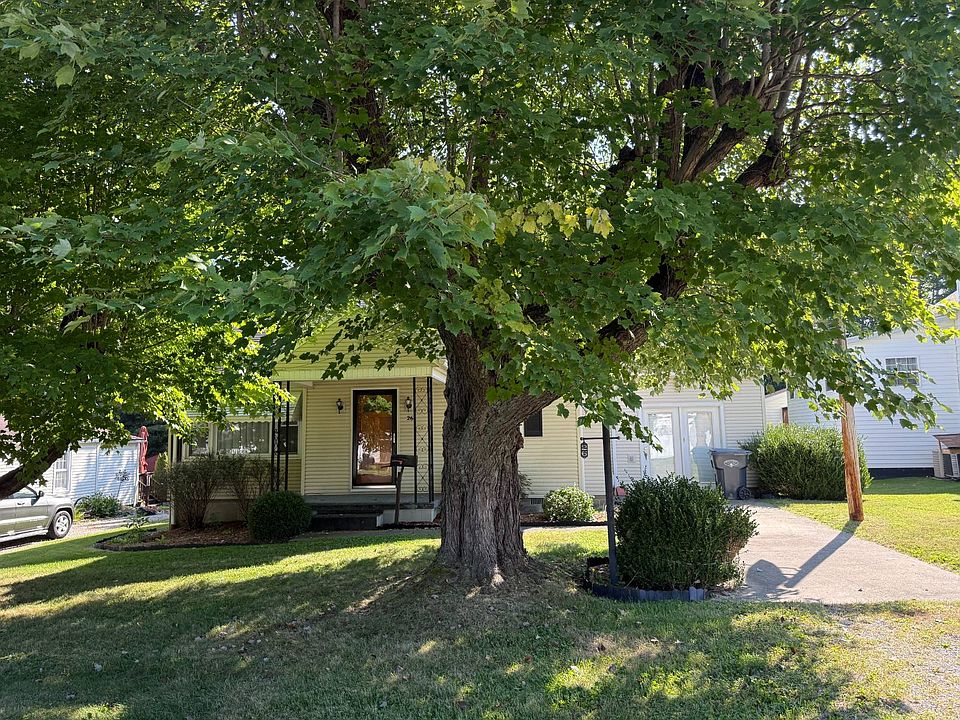 2nd image of 26 Carroll Ave