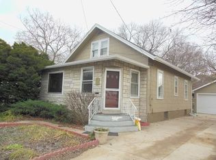 1012 W 7th St, Dixon, IL 61021