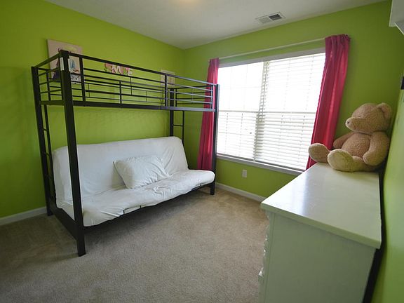 5th image of 253 Crossfield Dr