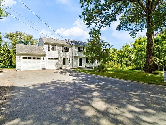 4th image of 27 Maple St