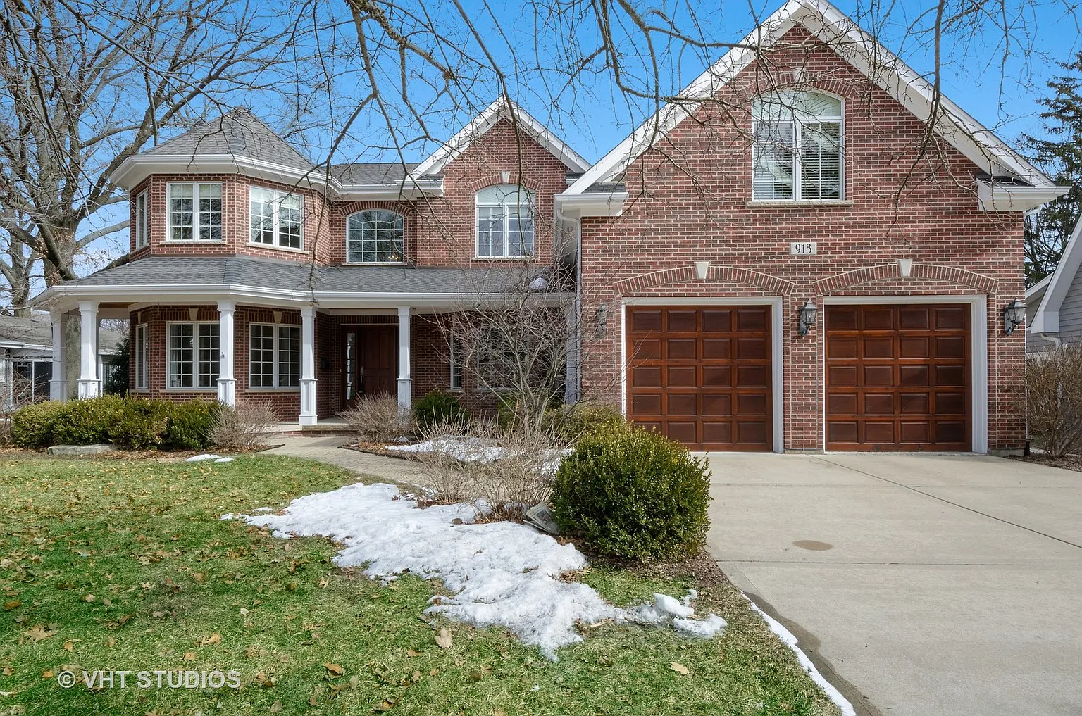 913 James Ct photo 1