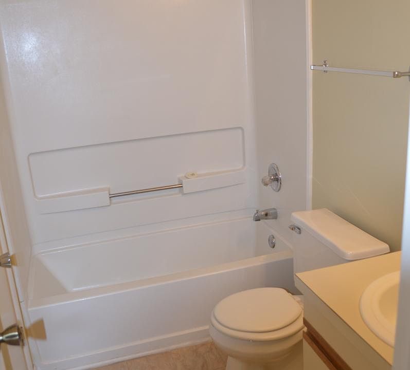 2nd bathroom