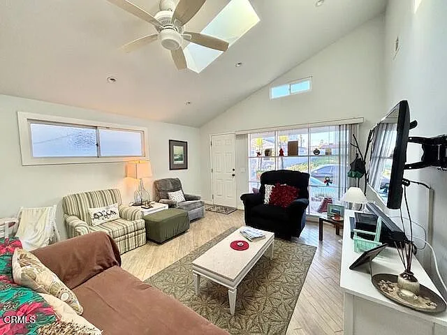 140 Los Angeles Ave — Photo 6