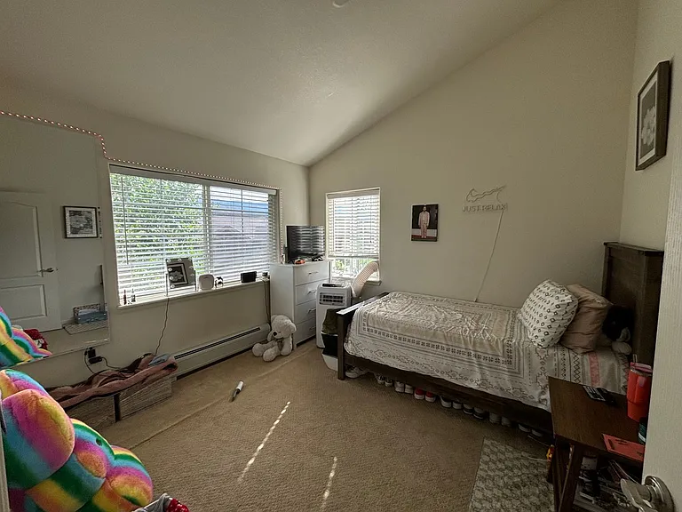 560 River View Dr #708 — Photo 6