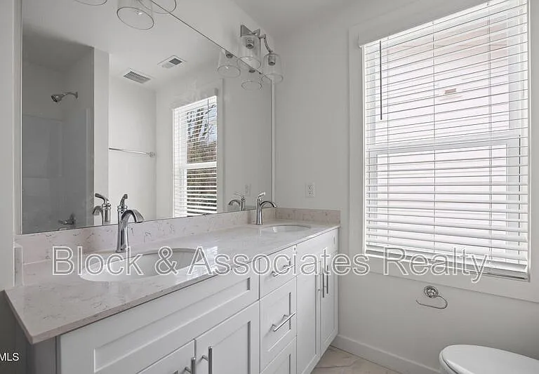 2811 Wilcox Pl #103 — Photo 5