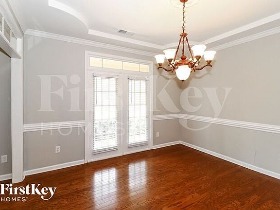 5th image of 465 Elise Dr