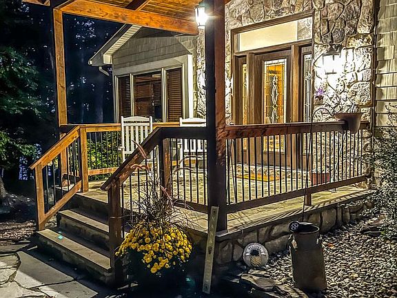 3rd image of 133 Corral Ln