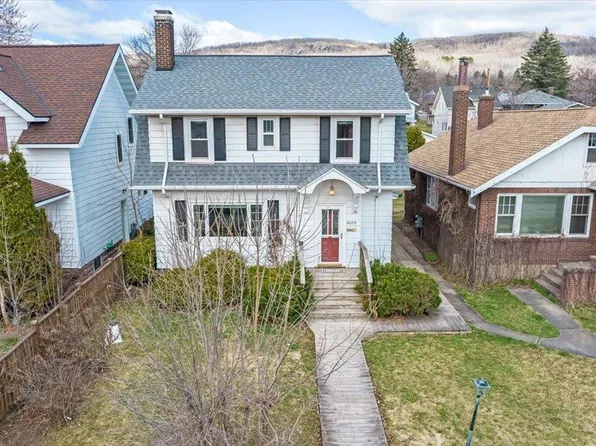 4609 W 5th St, Duluth, MN 55807