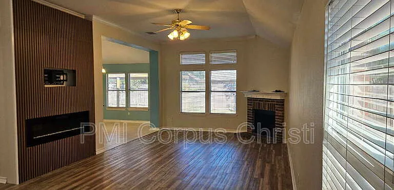 7806 Jim Wells Dr — Photo 4