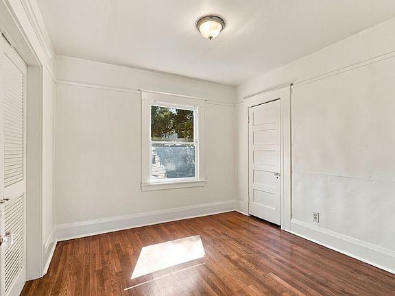 4th image of 2978 39th St
