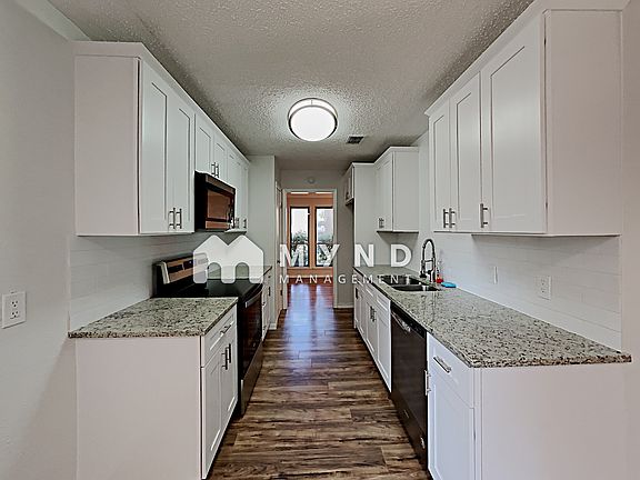3rd image of 3845 Kiestmeadow Dr